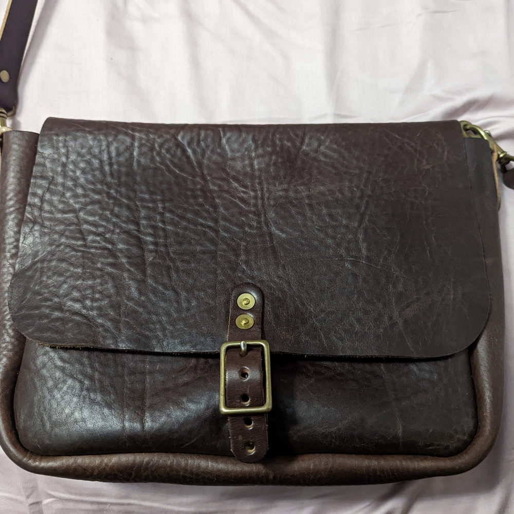 Go Forth Good Kindle Crossbody